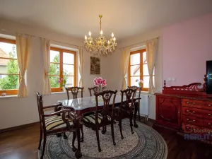 Pronájem atypického bytu, Mratín, Boční, 109 m2