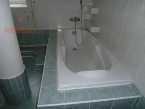 Pronájem bytu 2+1, Tábor, Chýnovská, 72 m2