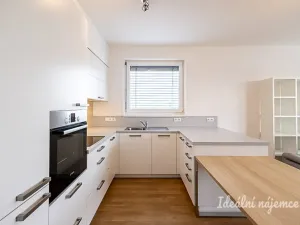 Pronájem bytu 2+kk, Praha - Pitkovice, Pýchavková, 61 m2