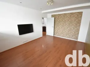 Pronájem bytu 3+1, Karlovy Vary, Fibichova, 62 m2