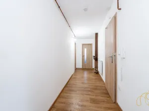 Prodej bytu 3+kk, Studená, nám. Sv. J. Nepomuckého, 117 m2