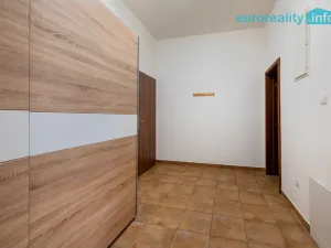 Pronájem bytu 3+kk, Luby, Revoluční, 58 m2