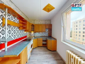 Prodej bytu 3+1, Volary, Sídl. Míru, 69 m2