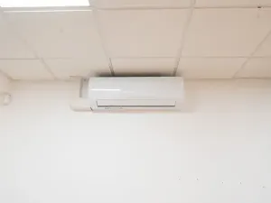 Pronájem obchodního prostoru, Jihlava, 100 m2