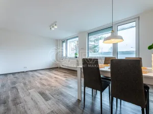 Prodej bytu 1+kk, Praha - Prosek, Lovosická, 34 m2