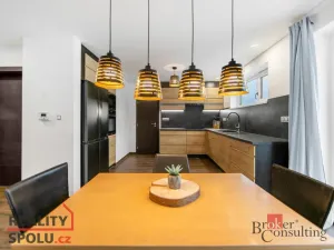 Prodej rodinného domu, Loket, Nad Hájovnou, 196 m2