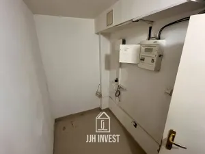 Pronájem obchodního prostoru, Liberec - Liberec III-Jeřáb, 1. máje, 79 m2