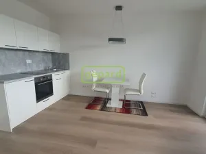 Pronájem bytu 1+kk, Praha, Kolbenova, 35 m2