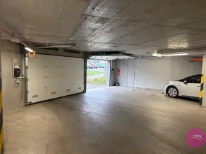 Pronájem garážového stání, Olomouc, Aloise Rašína, 13 m2