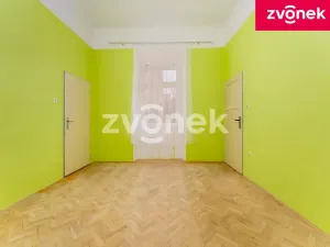Prodej obchodního prostoru, Uherský Brod, 700 m2