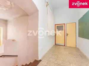 Prodej vily, Uherský Brod, Masarykovo nám., 700 m2