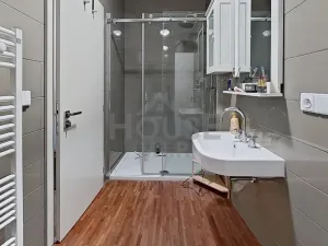 Prodej bytu 1+kk, Praha - Dejvice, Velvarská, 58 m2