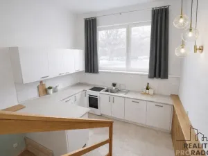 Prodej bytu 3+1, Jaroměřice nad Rokytnou, Družstevní, 69 m2