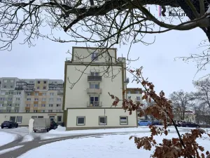 Pronájem bytu 1+kk, Karlovy Vary - Bohatice, Dubová, 38 m2