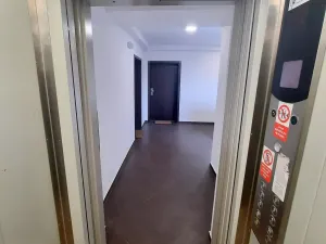 Pronájem bytu 1+kk, Karlovy Vary - Bohatice, Dubová, 38 m2