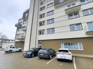 Pronájem bytu 1+kk, Karlovy Vary - Bohatice, Dubová, 38 m2