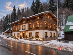 Prodej rodinného domu, Horní Maršov - Temný Důl, 400 m2