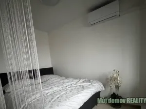 Pronájem bytu 1+kk, Praha - Hloubětín, Poděbradská, 46 m2