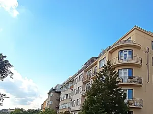 Pronájem bytu 1+kk, Praha - Vinohrady, Hradešínská, 32 m2