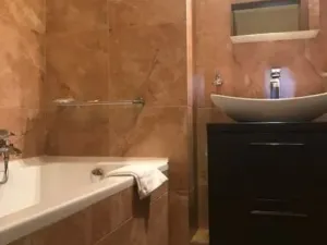 Prodej činžovního domu, Karlovy Vary, Moravská, 248 m2