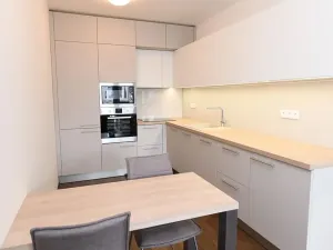 Pronájem bytu 2+kk, Praha - Jinonice, Pod stolovou horou, 54 m2