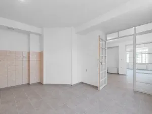 Pronájem kanceláře, Praha - Smíchov, Radlická, 124 m2