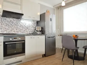 Prodej bytu 3+1, Praha - Kobylisy, Hrubého, 65 m2