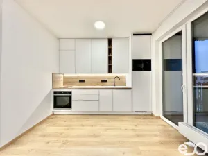 Pronájem bytu 1+kk, Praha, Zlochova, 36 m2