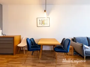 Pronájem bytu 2+kk, Praha - Strašnice, Zvěřinova, 68 m2