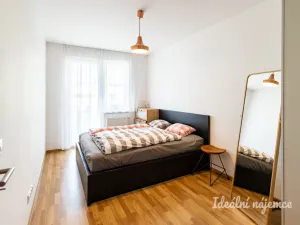 Pronájem bytu 2+kk, Praha - Strašnice, Zvěřinova, 68 m2