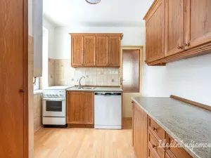 Pronájem bytu 2+1, Praha - Kobylisy, Čumpelíkova, 57 m2