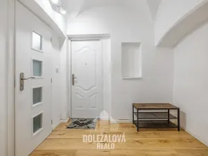 Pronájem bytu 1+kk, Jihlava, Kosmákova, 36 m2