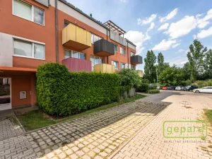 Pronájem bytu 1+kk, Praha, Herlíkovická, 43 m2