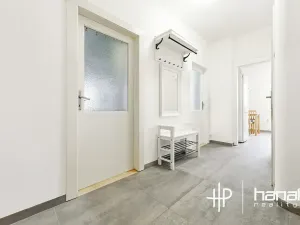 Prodej bytu 2+1, Zlín, Věžové domy, 61 m2