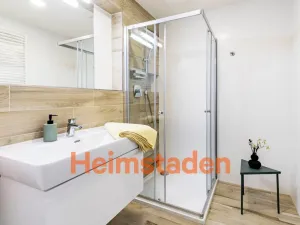 Pronájem bytu 3+kk, Praha - Holešovice, U Pergamenky, 82 m2