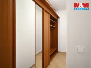 Pronájem bytu 3+kk, Praha, Pod Haltýřem, 77 m2