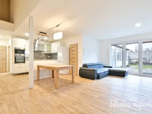 Pronájem bytu 3+kk, Vojkovice, Hlavní, 82 m2