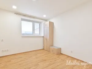 Pronájem bytu 3+kk, Vojkovice, Hlavní, 82 m2