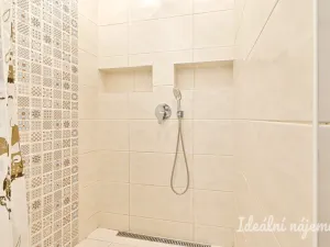 Pronájem bytu 3+kk, Vojkovice, Hlavní, 82 m2