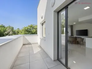 Prodej bytu 3+kk, Praha - Zbraslav, Na Baních, 78 m2