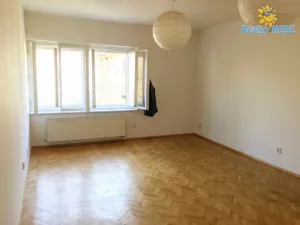 Pronájem bytu 2+1, Praha - Podolí, Na dolinách, 56 m2