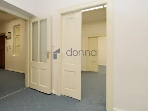 Pronájem kanceláře, Praha, Bieblova, 90 m2
