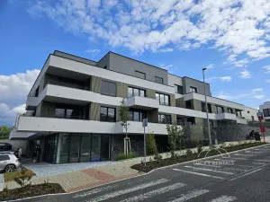 Pronájem bytu 1+kk, Praha - Velká Chuchle, Na hvězdárně, 35 m2