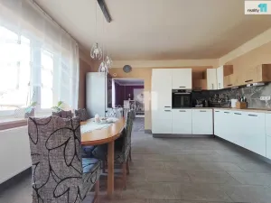 Prodej bytu 5+1, Chlumec nad Cidlinou - Kladruby, 223 m2