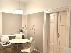 Prodej bytu 2+1, Praha - Staré Město, Liliová, 64 m2