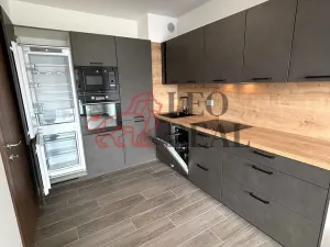 Prodej bytu 2+kk, Teplice, Novoveská, 56 m2