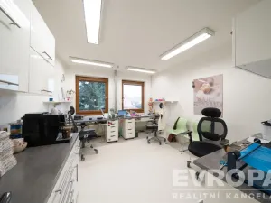 Prodej komerční nemovitosti, Hořice, náměstí Jiřího z Poděbrad, 330 m2