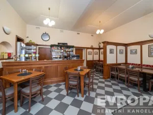 Prodej komerční nemovitosti, Hořice, náměstí Jiřího z Poděbrad, 330 m2