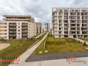 Pronájem bytu 2+kk, Praha - Vysočany, Smržových, 52 m2