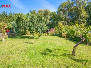 Prodej zahrady, Lom, 738 m2